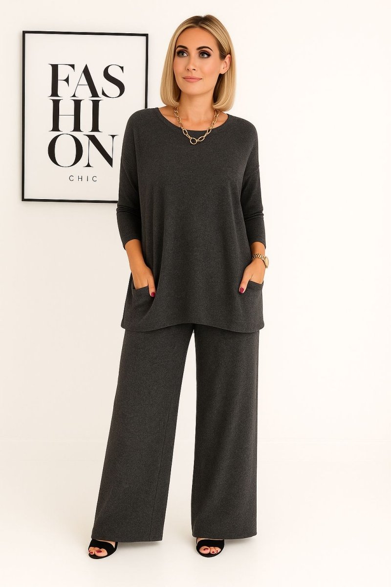 Barbaras Adītais Krekls un Bikses Komplekts